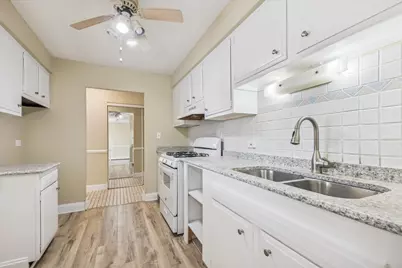 1041 N Mill Street #307, Naperville, IL 60563 - Photo 5