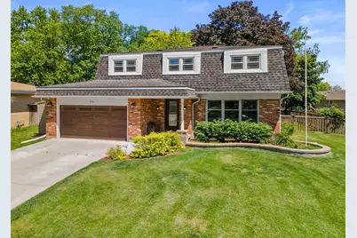 533 N Beck Road, Lindenhurst, IL 60046 - Photo 1