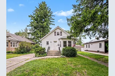 1094 Walter Avenue, Des Plaines, IL 60016 - Photo 1