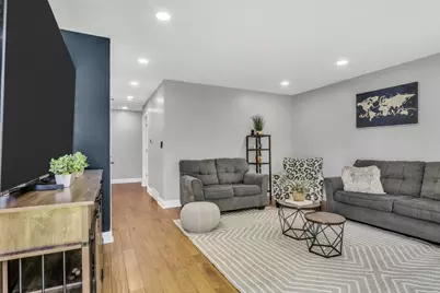 1910 Gabriel Avenue, Zion, IL 60099 - Photo 5