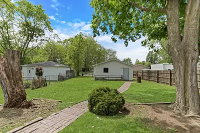 1910 Gabriel Avenue, Zion, IL 60099 - Photo 29