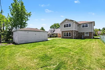 8243 N Ozanam Avenue, Niles, IL 60714 - Photo 17