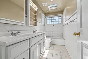 8243 N Ozanam Ave, Niles, IL 60714 - Photo 11