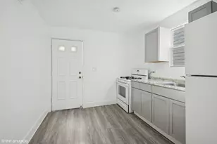 7049 S Damen Ave, Chicago, IL 60636 - Photo 13