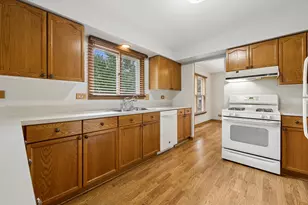 859 Big Bear Trail, Cary, IL 60013 - Photo 9