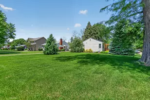 69 Central Ave, Aurora, IL 60506 - Photo 31