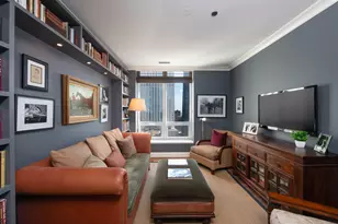 10 E Delaware Pl, Chicago, IL 60611 - Photo 13