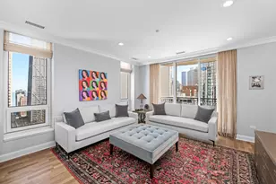 10 E Delaware Pl, Chicago, IL 60611 - Photo 3