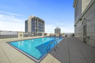 10 E Delaware Pl, Chicago, IL 60611 - Photo 33
