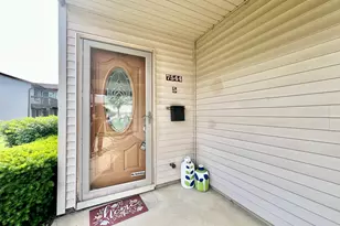 7544 Bristol Ln, Hanover Park, IL 60133 - Photo 3