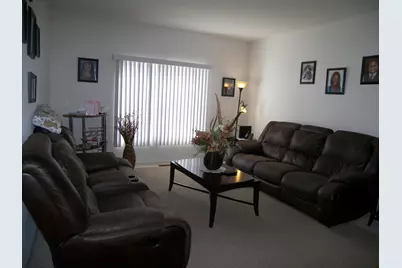 132 Enclave Circle #B, Bolingbrook, IL 60440 - Photo 3