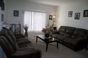 132 Enclave Cir, Bolingbrook, IL 60440 - Photo 3