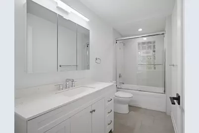 9430 Nashville Avenue, Morton Grove, IL 60053 - Photo 11