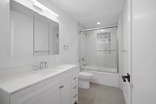 9430 Nashville Ave, Morton Grove, IL 60053 - Photo 11
