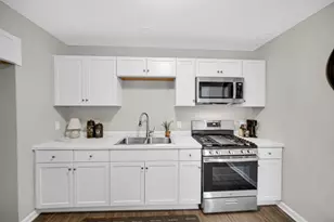 1376 Lennington Circle, Kankakee, IL 60901 - Photo 9
