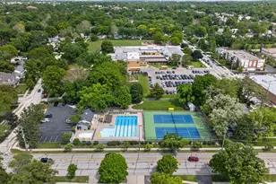 305 Tanglewood Ln, Naperville, IL 60563 - Photo 33