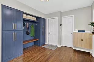 305 Tanglewood Ln, Naperville, IL 60563 - Photo 13