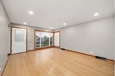 12809 S May Street, Calumet Park, IL 60827 - Photo 3