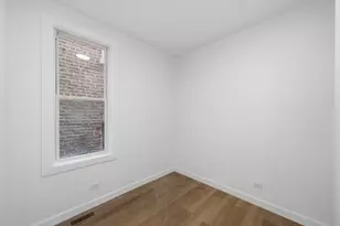8739 S Colfax Ave, Chicago, IL 60617 - Photo 15