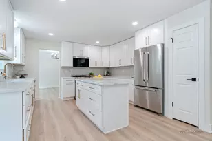 408 W Foxdale Ln, Arlington Heights, IL 60004 - Photo 15