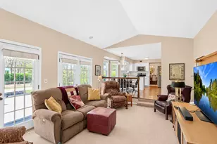 140 Copperwood Dr, Buffalo Grove, IL 60089 - Photo 15