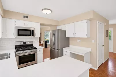140 Copperwood Drive, Buffalo Grove, IL 60089 - Photo 13