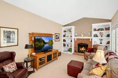 140 Copperwood Drive, Buffalo Grove, IL 60089 - Photo 17