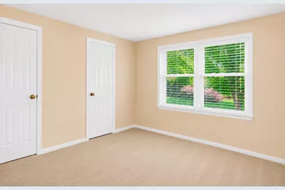 140 Copperwood Drive, Buffalo Grove, IL 60089 - Photo 27
