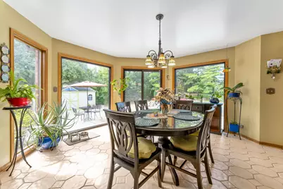 2135 Phillips Drive, Glenview, IL 60026 - Photo 9