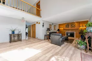 2135 Phillips Dr, Glenview, IL 60026 - Photo 13