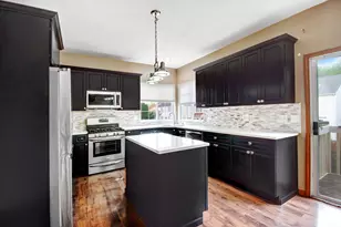 532 Rose Ln, Bartlett, IL 60103 - Photo 9