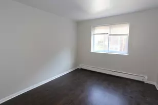 1040 W Hollywood Ave, Chicago, IL 60660 - Photo 17