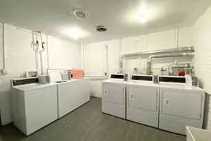 1040 W Hollywood Ave, Chicago, IL 60660 - Photo 3