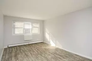 1040 W Hollywood Ave, Chicago, IL 60660 - Photo 7