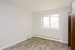 1040 W Hollywood Ave, Chicago, IL 60660 - Photo 15