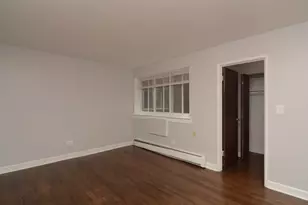 1040 W Hollywood Ave, Chicago, IL 60660 - Photo 9