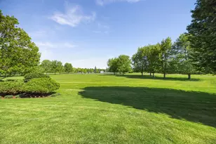 40W082 Fox Mill Blvd, Saint Charles, IL 60175 - Photo 5