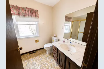 231 River Drive, Dekalb, IL 60115 - Photo 15
