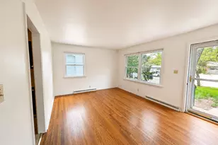 231 River Dr, Dekalb, IL 60115 - Photo 7