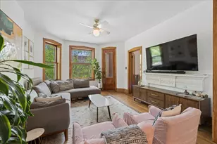 4258 N Winchester Ave, Chicago, IL 60613 - Photo 3