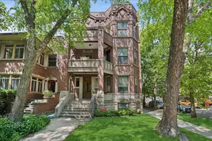 4258 N Winchester Ave, Chicago, IL 60613 - Photo 1