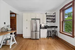4258 N Winchester Ave, Chicago, IL 60613 - Photo 5
