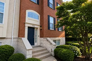 758 Lambert Ln, Bartlett, IL 60103 - Photo 3