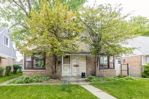 7535 Kenton Ave, Skokie, IL 60076 - Photo 3