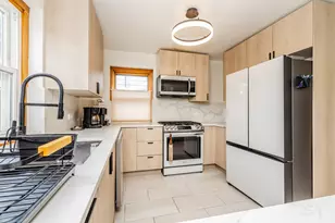 7535 Kenton Ave, Skokie, IL 60076 - Photo 11
