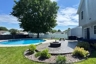 230 E Big Timber Dr, Coal City, IL 60416 - Photo 5