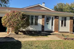 1066 Foxworth Blvd, Lombard, IL 60148 - Photo 1