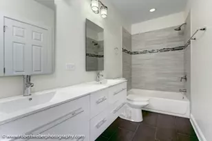 2329 W Barry Ave, Chicago, IL 60618 - Photo 7