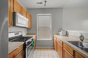 915 S Kedzie Ave, Chicago, IL 60612 - Photo 7