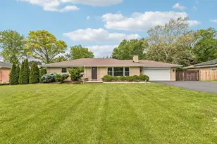 914 N Elmhurst Rd, Prospect Heights, IL 60070 - Photo 1